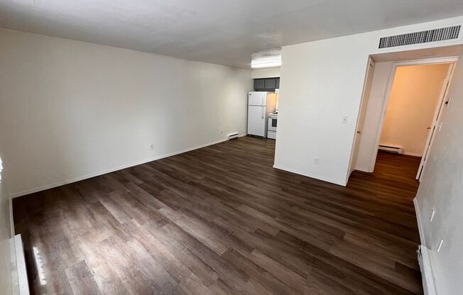 2 beds, 1 bath, 850 sqft, $825, Unit TU3050-12