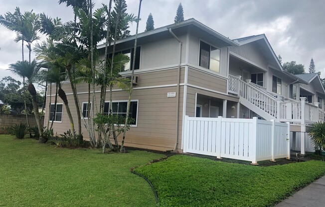 Northpointe - 2 bedroom, 2 bath, 2 pkg  upst townhouse in Mililani Mauka!