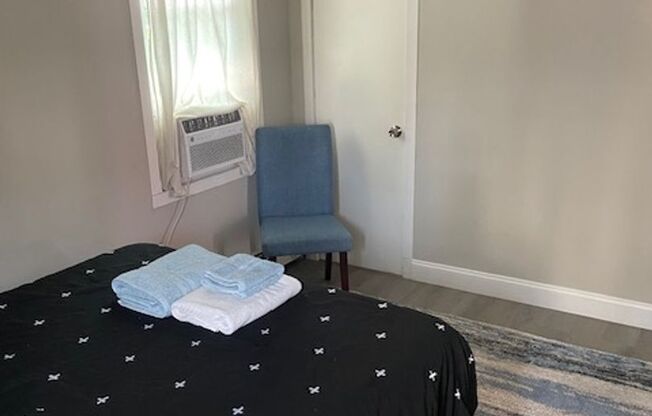 1 bed, 1 bath, 800 sqft, $1,200, Unit Unit 1