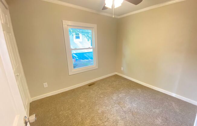 3 beds, 1 bath, $1,150