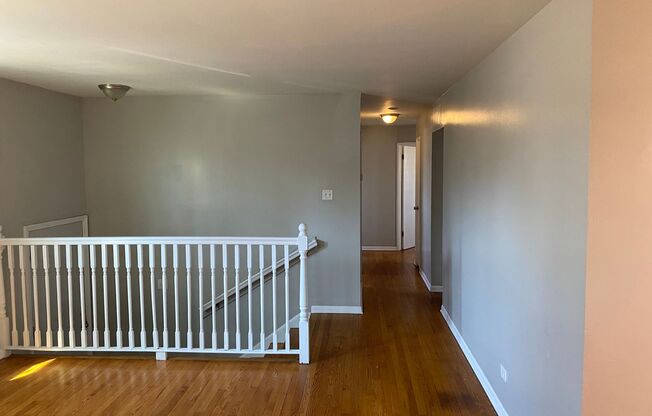 5 BED 2 BATH HOUSE