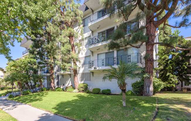 3635 E. 1st Street  Long Beach, CA 90803