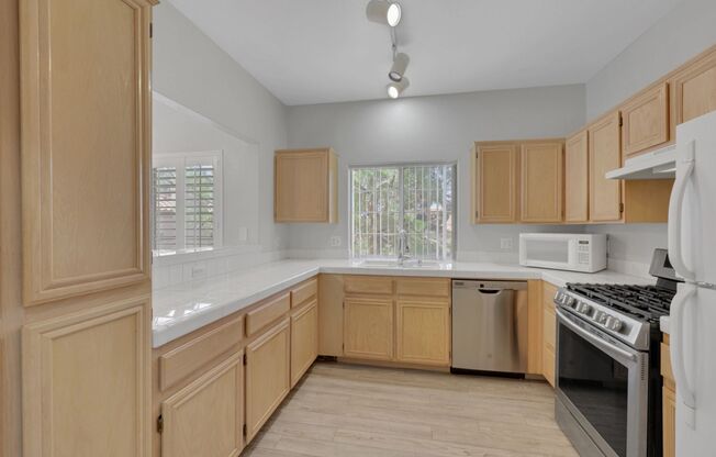 2 beds, 2 baths, $1,650, Unit UNIT 1022