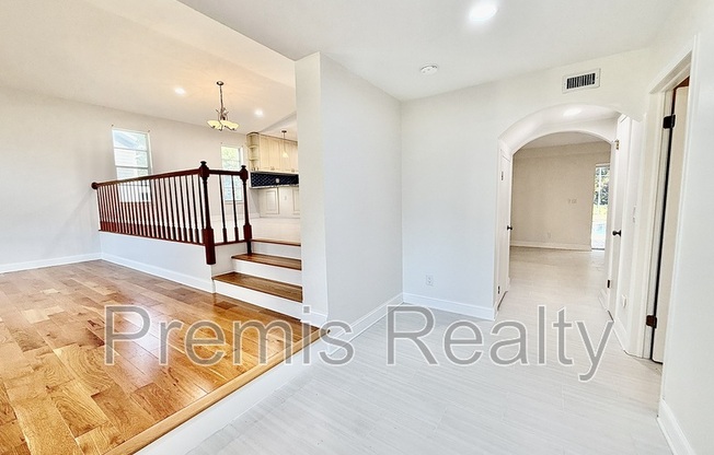 957 WEATHERSFIELD DR