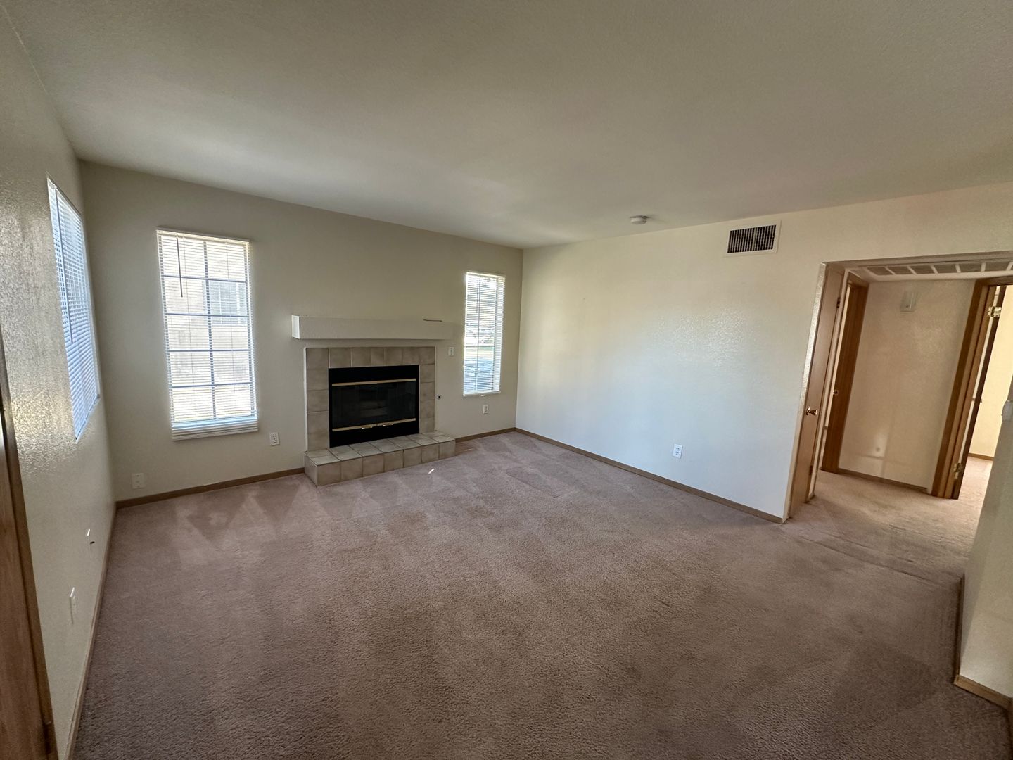 Perfect 2 Bedroom/1 Bathroom
