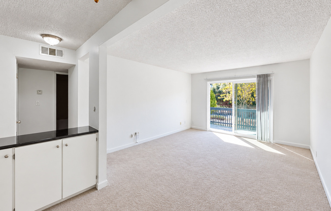1002 IGNACIO BLVD
