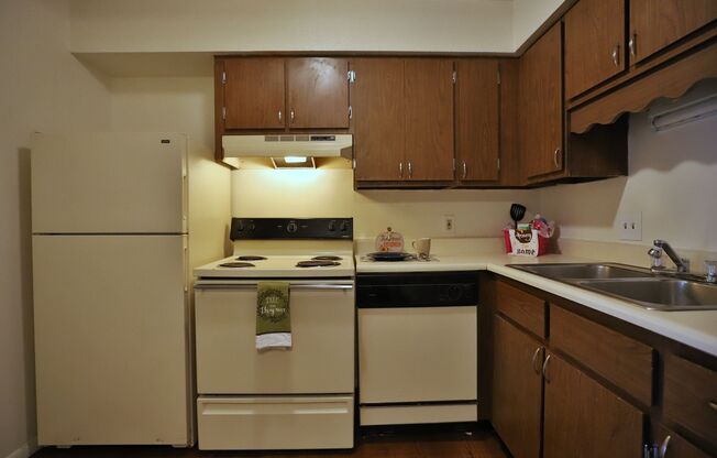 1 bed, 1 bath, 800 sqft, $850, Unit 1420 West Glen Avenue Apt 210