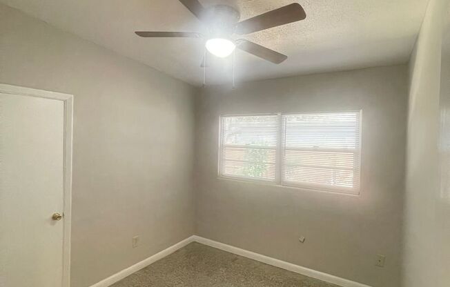 2 beds, 1 bath, $1,595