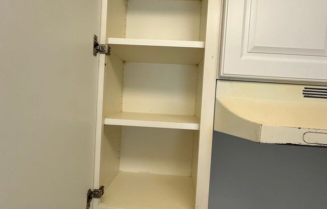 1 bed, 1 bath, 550 sqft, $2,300, Unit 4