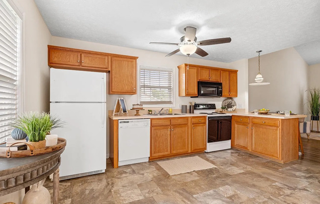 1515/1517 Cassell Ln