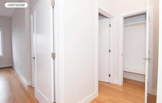 2 beds, 2 baths, $3,300, Unit 3