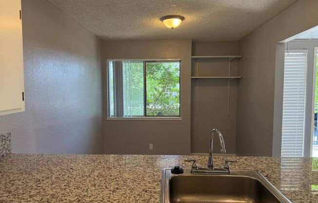 Scenic Drive Apartments