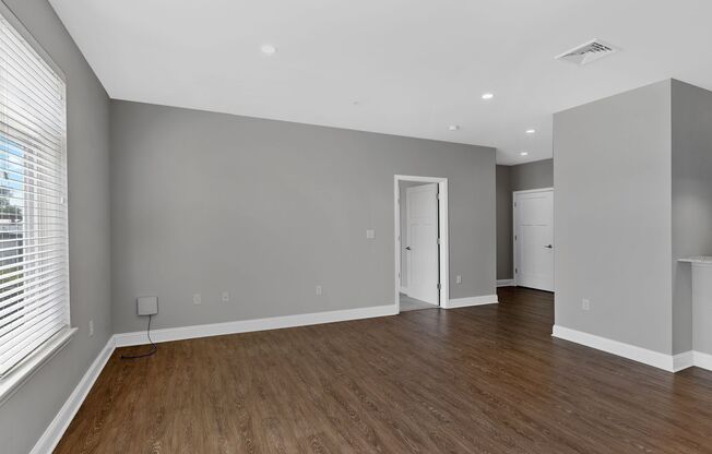 1 bed, 1 bath, 841 sqft, $1,625, Unit 410