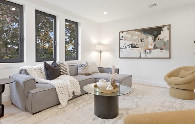 3 beds, 3.5 baths, 2,829 sqft, $7,500, Unit 3