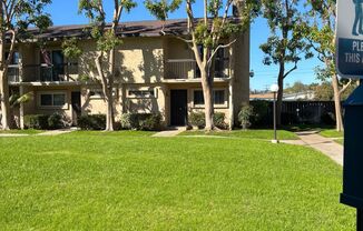 2 Bedroom, 1.5 Bathroom Condo in El Cajon