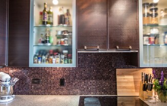 Nice 1 bedroom Condo in Gold Coast/Old Town