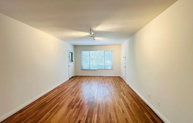 7611 Lexington Apartments