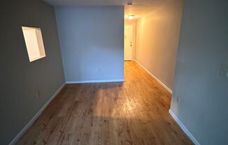 2 beds, 1 bath, $1,200, Unit 302