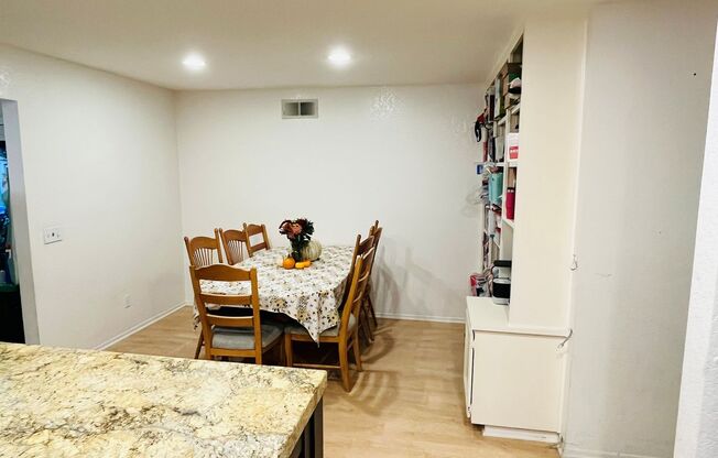 Updated 3 Bed / 2 Bath in Sabre Springs!!