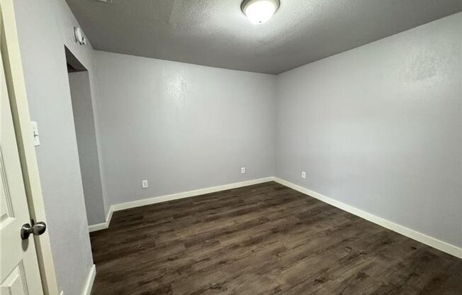 1 bed, 1 bath, 875 sqft, $950, Unit 9