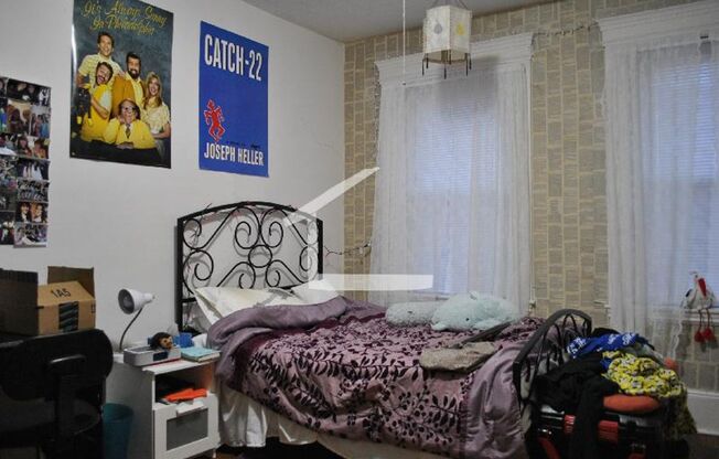 2 beds, 1 bath, $2,500, Unit Unit #15