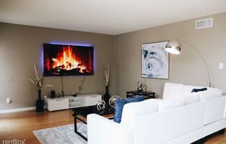 1225 East Medlock Drive