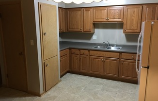 2 beds, 1 bath, $1,050