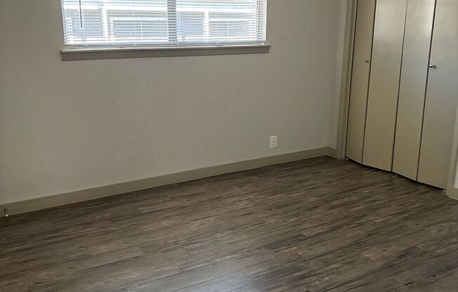 2 beds, 1.5 baths, 870 sqft, $1,025, Unit B08