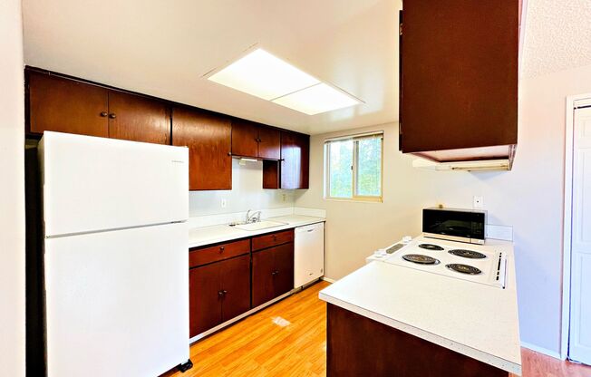 W. Beech St (6130)(m)