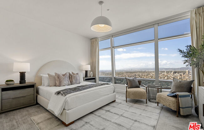 3 beds, 4 baths, 4,250 sqft, $25,000, Unit 47G