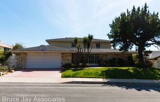 5238 Los Encantos Way