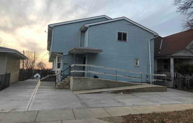 1521 S 33 ST