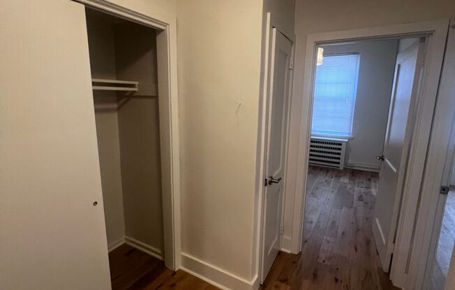 2 beds, 1 bath, 850 sqft, $1,299, Unit WS703A