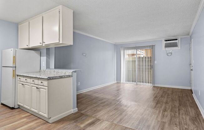 1 bed, 1 bath, 570 sqft, $1,245, Unit 58