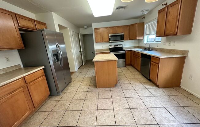 4 BR 2.5 BA House for Rent in Valencia Reserve  (Valencia/Alvernon)