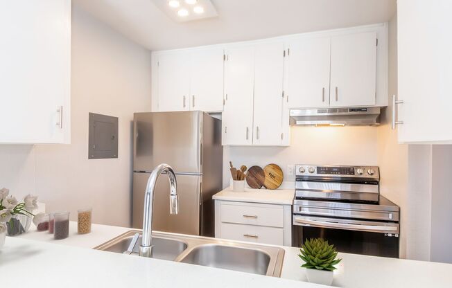 Studio, 1 bath, 464 sqft, $1,200, Unit 134