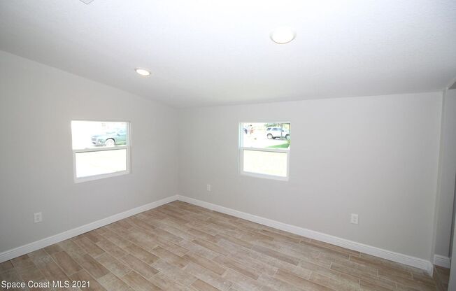 3 beds, 2 baths, $1,700