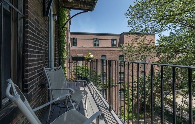 1662 Washington St Unit 3