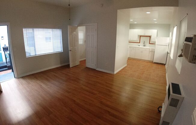 Studio, 1 bath, 423 sqft, $1,695, Unit 08