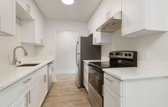 2 beds, 1 bath, 986 sqft, $2,700, Unit 301