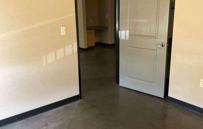 1 bed, 1 bath, 578 sqft, $1,285, Unit 211