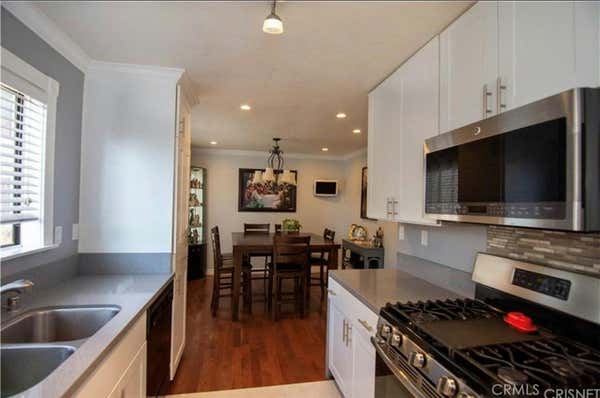 2 beds, 3 baths, 1,290 sqft, $3,200, Unit 5