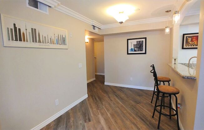 2 beds, 2 baths, 960 sqft, $2,895, Unit 101