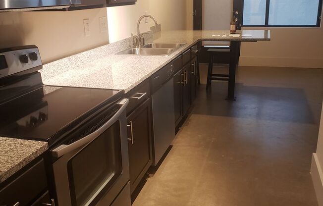 1 bed, 1 bath, 744 sqft, $1,268, Unit W136