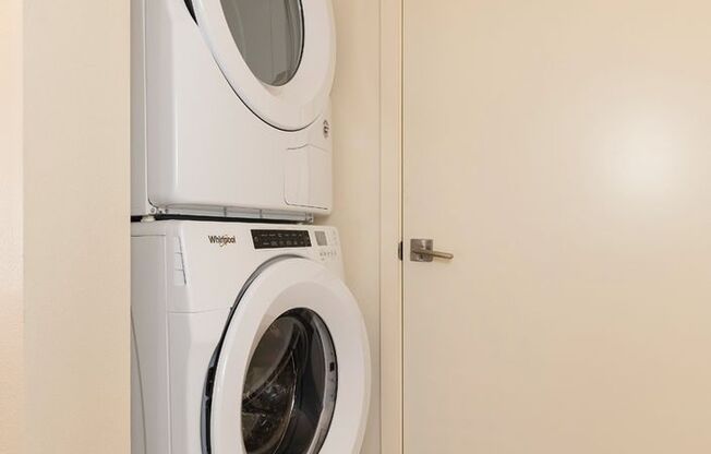 2 beds, 1 bath, 830 sqft, $2,932, Unit 202