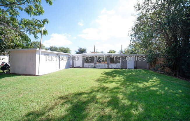 1 bed, 1 bath, $900, Unit B