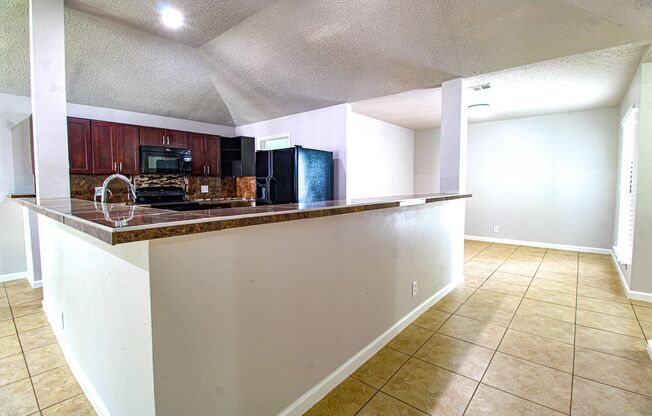 6151 Broadmeadow