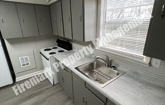 2 beds, 1 bath, $1,299, Unit 7