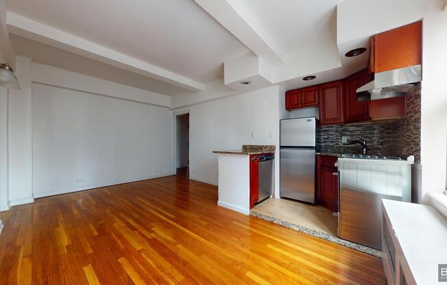 1 bed, 1 bath, $3,395, Unit 16G