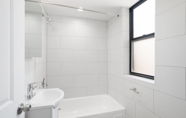 2 beds, 1 bath, 526 sqft, $2,250, Unit 2F